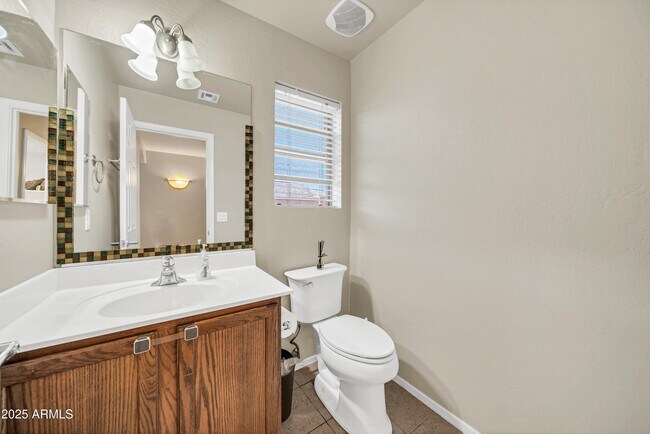 Building Photo - 15385 W Cottonwood Cir