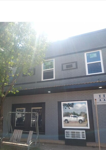 Building Photo - 1821 Avenue J