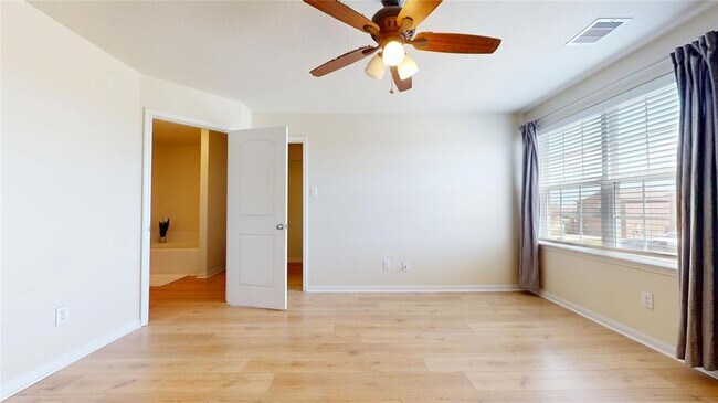 Building Photo - 2429 Regatta Ln