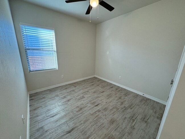 Building Photo - 5110 Rose Petal Ct