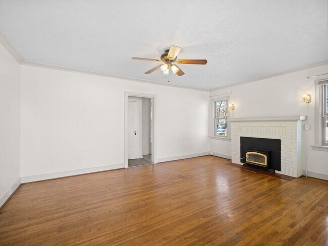 Building Photo - Modern & Cozy Retreat in Spokane – Prime Location Near Downtown