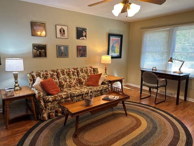 Building Photo - 101 N East St