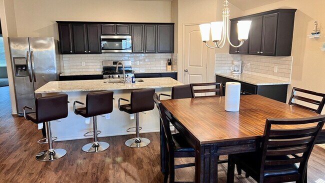 Building Photo - 1345 Lariat Rdg Trl