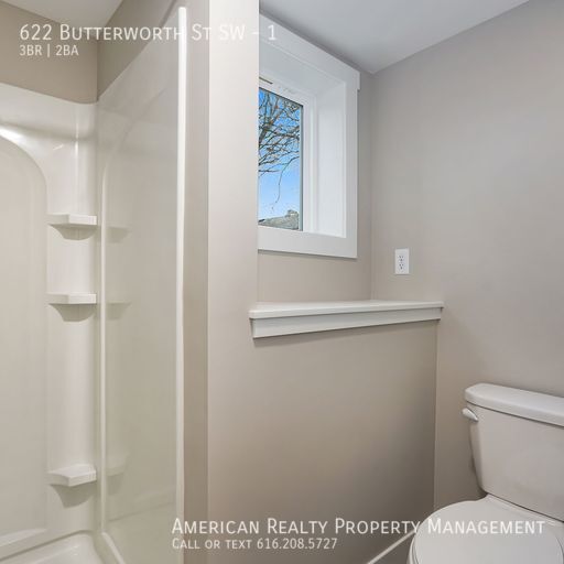 Building Photo - 622 Butterworth St SW