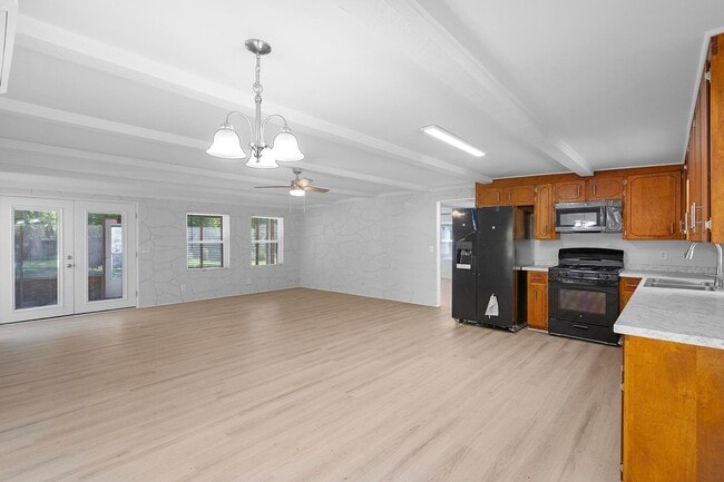 Building Photo - Single Family Ranch Brick Home For Rent!