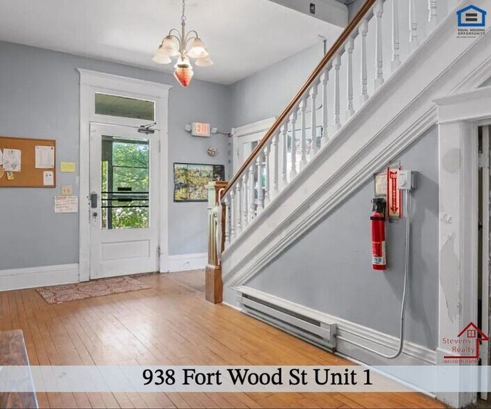 Building Photo - 938 Fortwood St