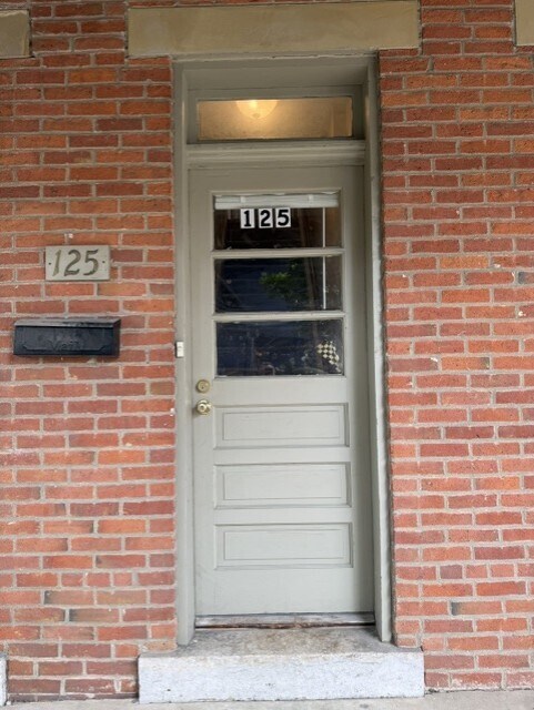 Building Photo - 125 E Whittier St
