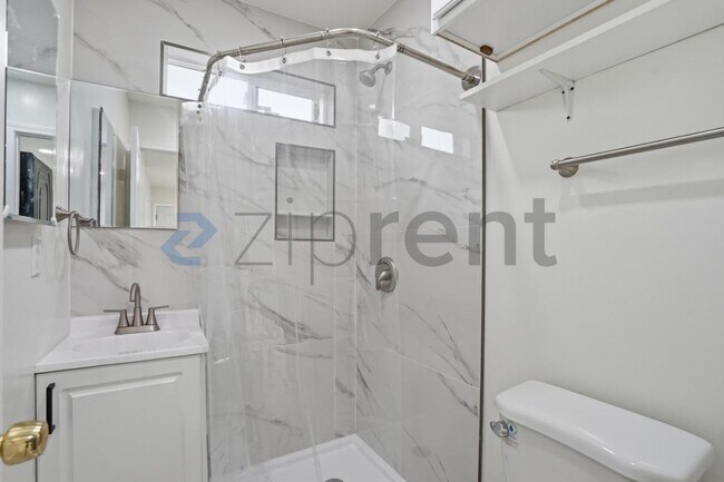 Building Photo - 17406 Horst Ave