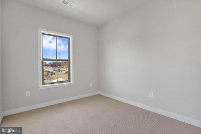 Building Photo - 6004 Stoneroller St