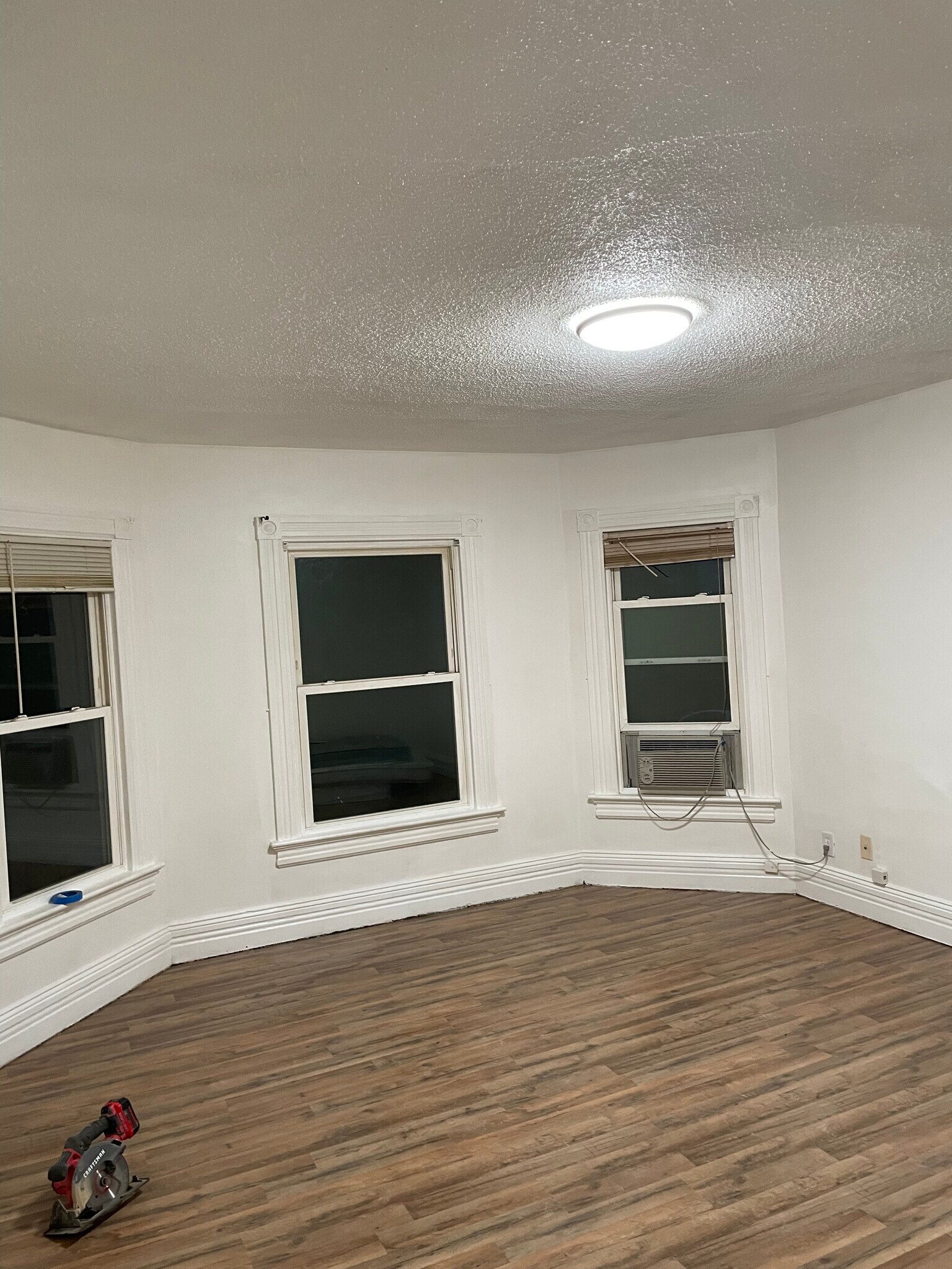 Building Photo - 24 Henry St