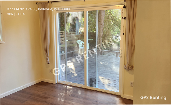 Building Photo - Convenient Location, Spacious Living & Top...