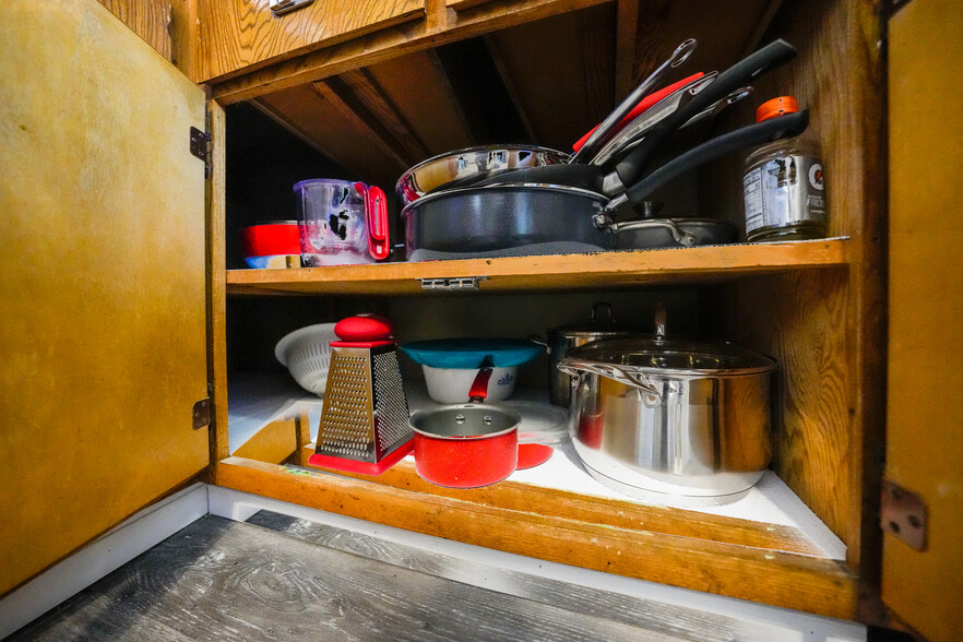 Pots, pans & other cooking utensils are available for the tenant to use. - 1054 E 2nd St