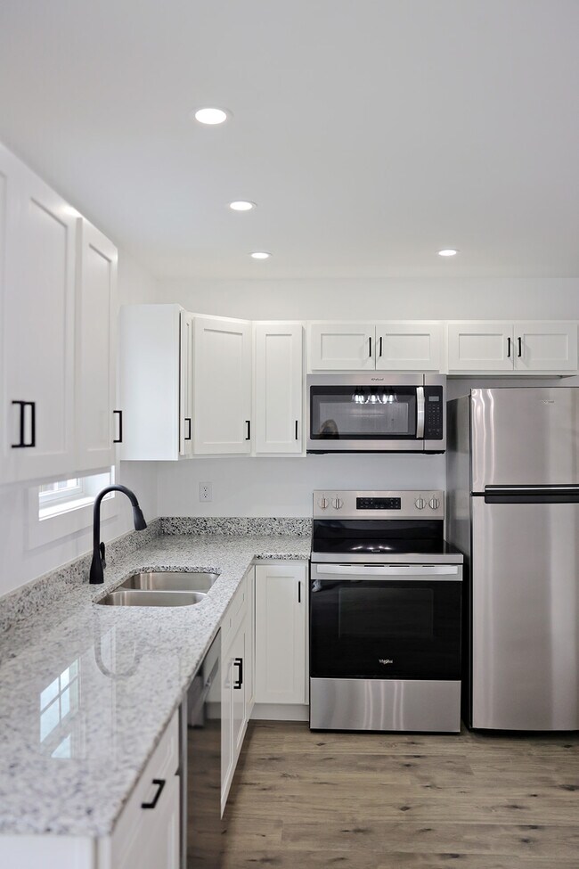 Building Photo - 217 Quince Alley