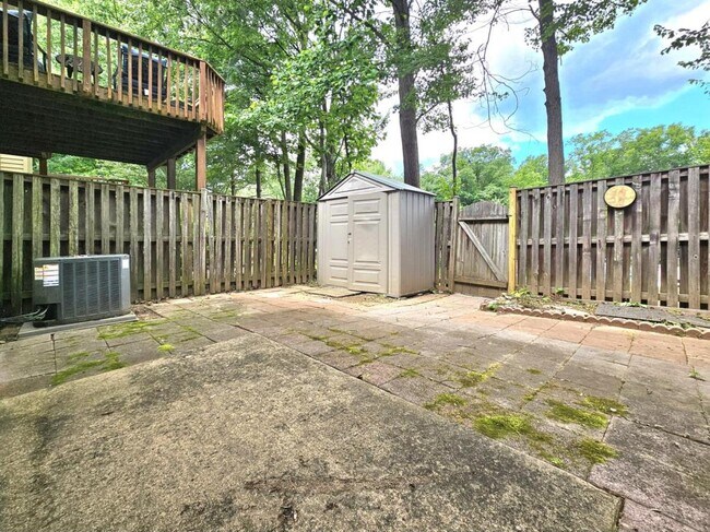 Building Photo - 4802 Treasure Ct