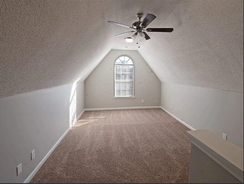 Building Photo - 4593 Tulip Run Dr