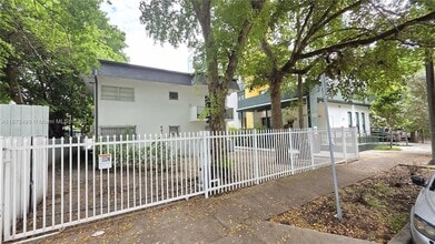 Building Photo - 641 NW 2nd St