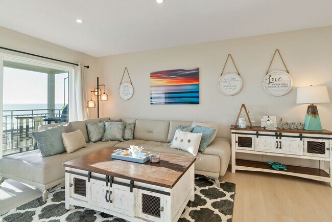 Building Photo - 3460 Carlsbad Blvd