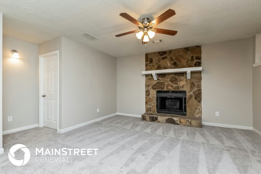 Building Photo - 181 Holly Ct