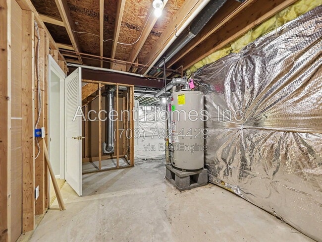 Building Photo - 6034 Sumner Rd