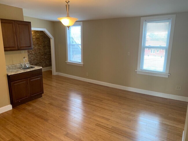 Building Photo - 3129 Shenandoah Ave