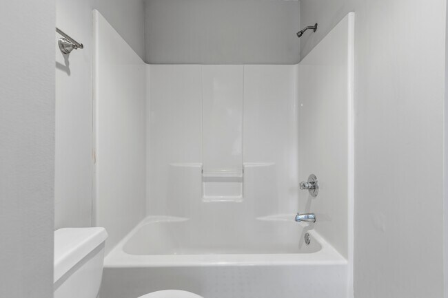 Building Photo - 379 Butternut Dr