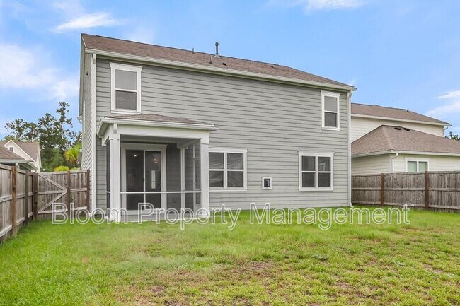 Building Photo - 227 Shortmarsh St