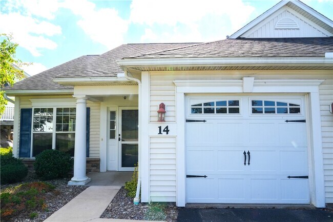 Building Photo - 0 Traditions Pl