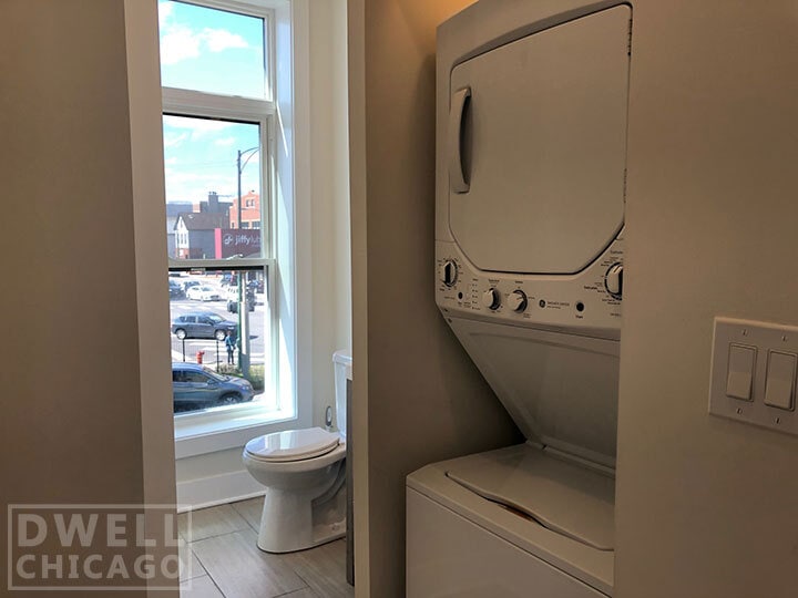 Building Photo - 2362 N Clybourn Ave