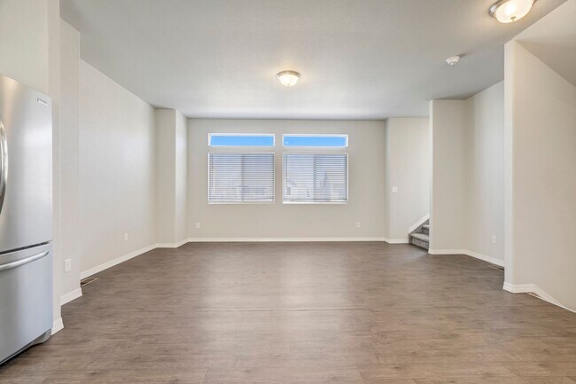 Building Photo - Modern 3bd Home Near Peterson AFB on Power...