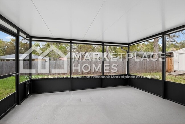 Building Photo - 114 Oak Ct