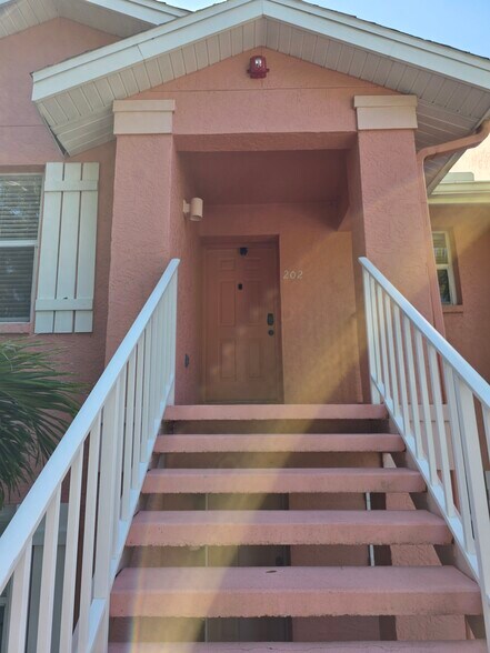 Building Photo - 5450 Longwood Run Blvd