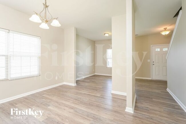 Building Photo - 5313 Silverbrook Dr
