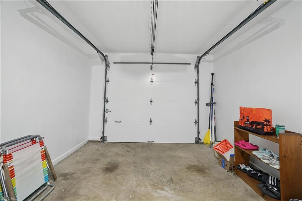 Building Photo - 2301 Beach Castle Ln