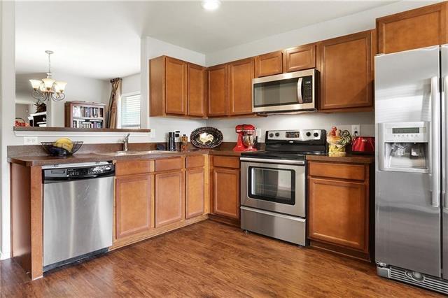 Building Photo - 807 Windflower Dr