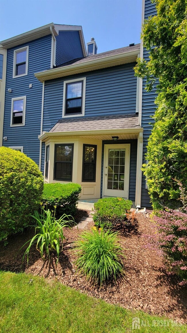 Building Photo - 138 Longfield Ct