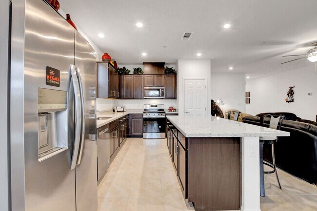 Building Photo - Beautiful Energy Star Home in Skye Hills