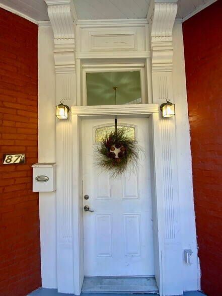 Building Photo - 87 Steuben St