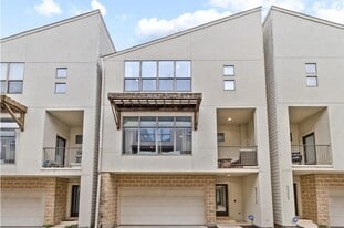 Building Photo - 5311 Lillian St