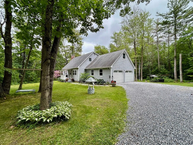 Building Photo - 230 Middle Rd