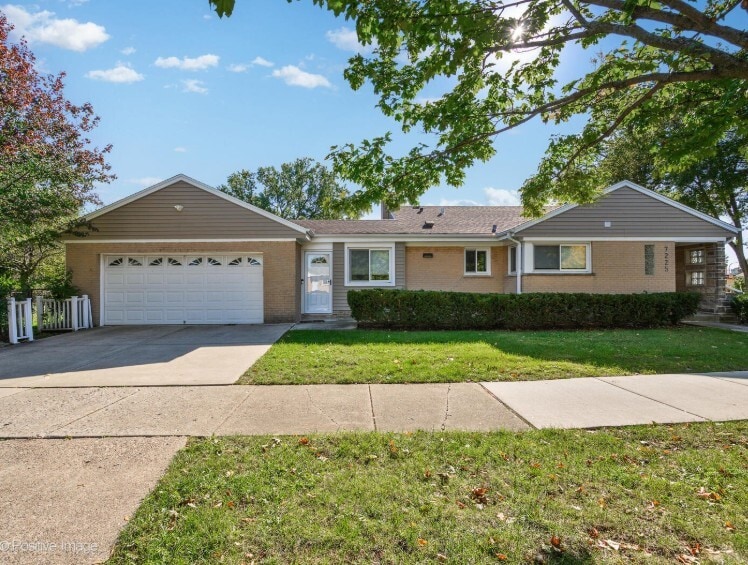 Building Photo - 7225 E Prairie Rd