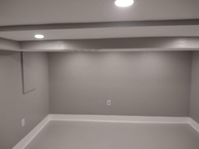 Building Photo - 5028 Chalgrove Ave