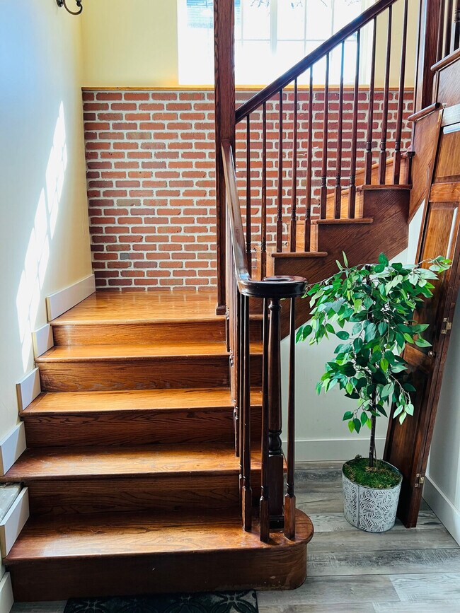 Building Photo - 3209 W Fairview Pl