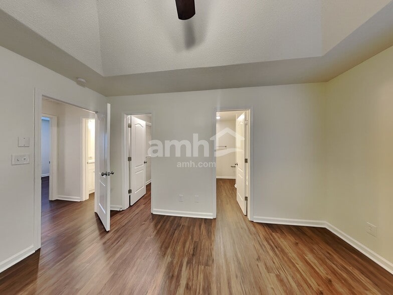 Building Photo - 30 Cheyenne Dr