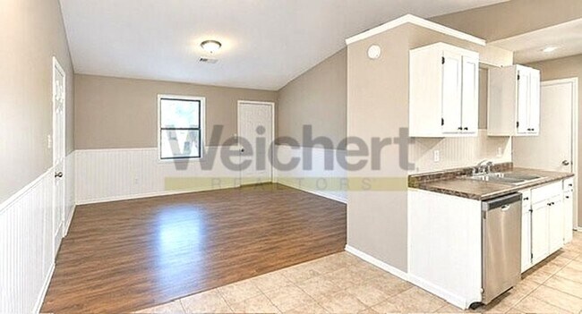 Building Photo - 4106 Orion St