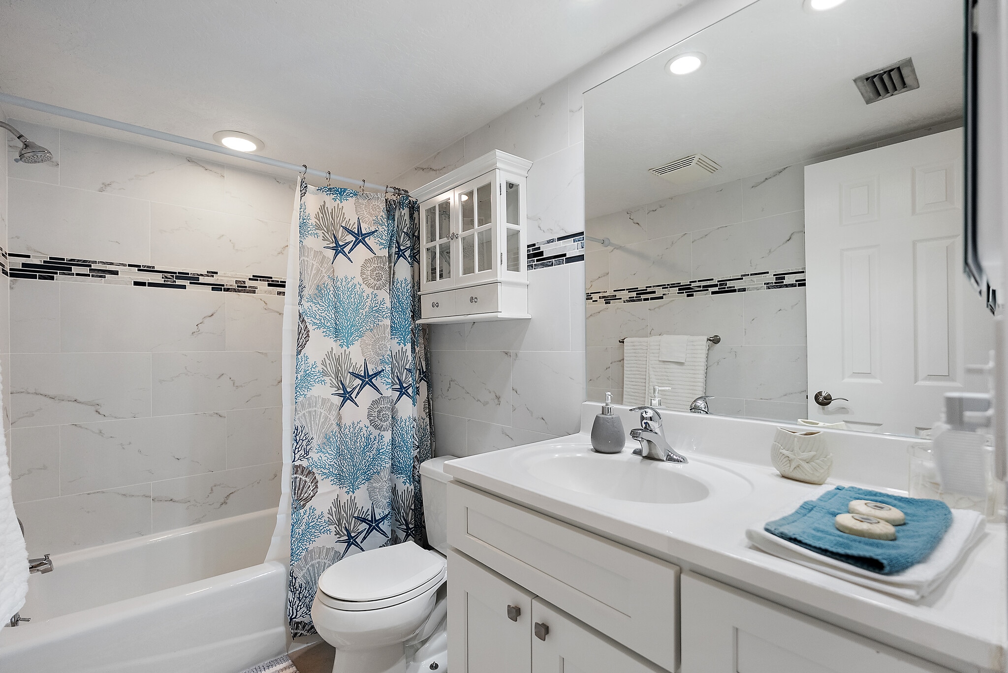 Building Photo - 11440 1st St E