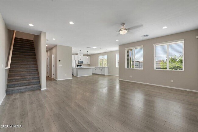Building Photo - 1250 Abbey Ln