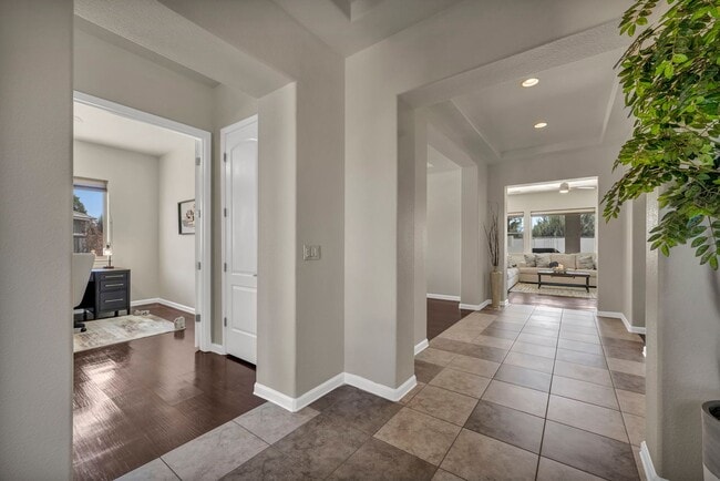 Building Photo - 6328 Windy Meadow Dr