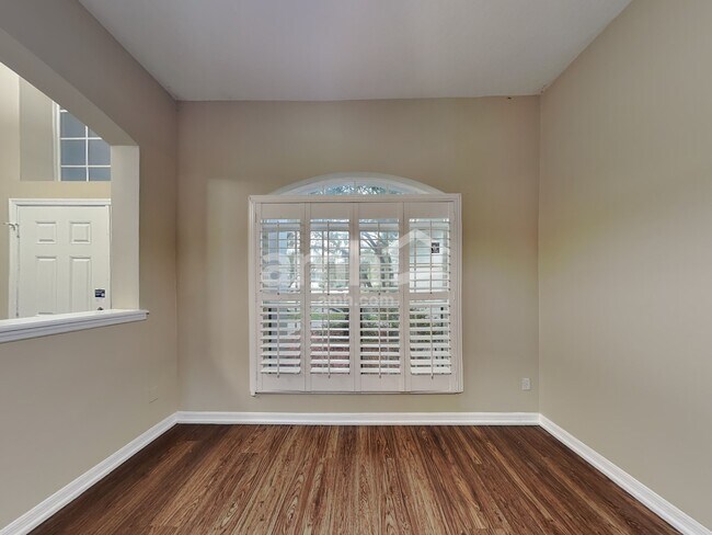 Building Photo - 2042 Ancient Oak Dr