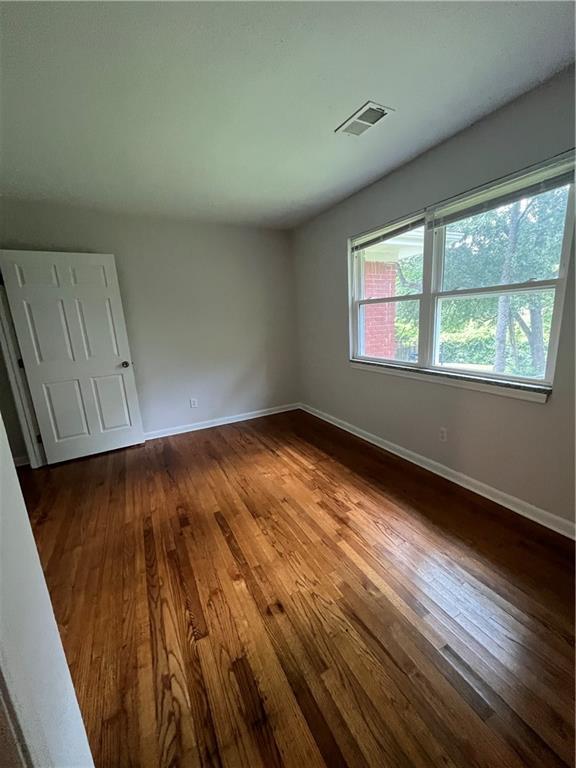 Building Photo - 108 S Woodland Dr