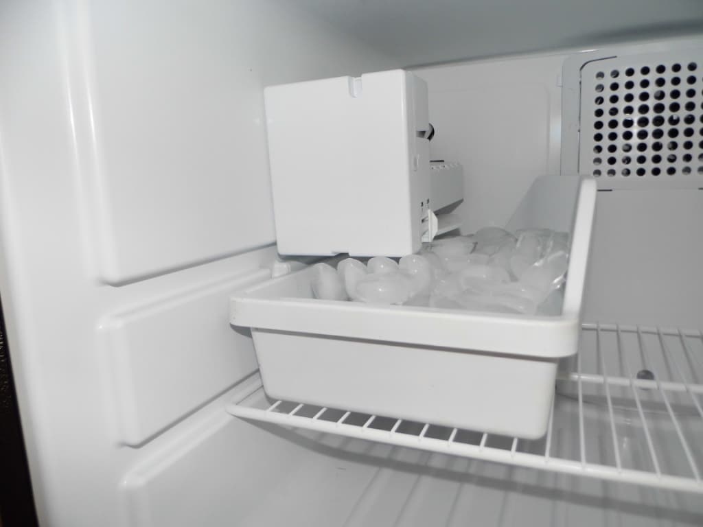 Ice-maker works great - 2312 Belle Ave NE